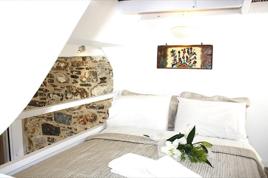Mariakis Luxury Studios Astypálaia Værelse billede